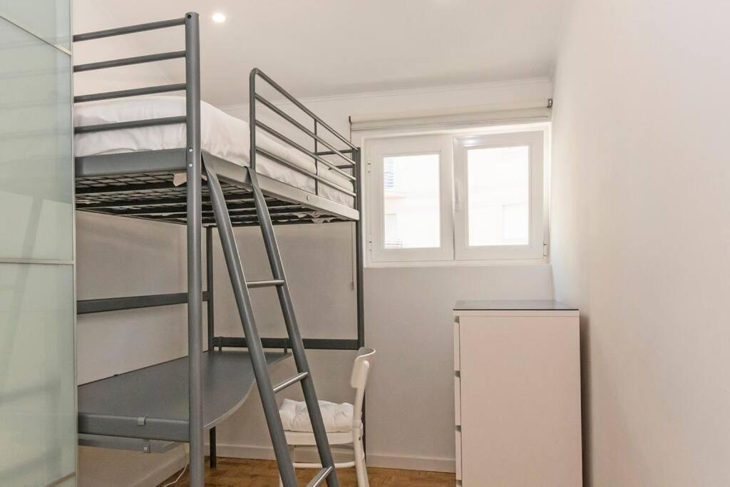 Apartment Near The Beach With Big Terrace Setubal Ngoại thất bức ảnh